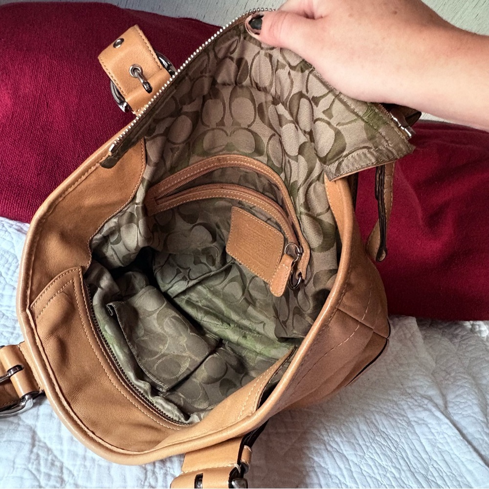 Vintage coach 2004 soho mini buckle bucket tote tan and silver leather purse - Picture 9 of 10